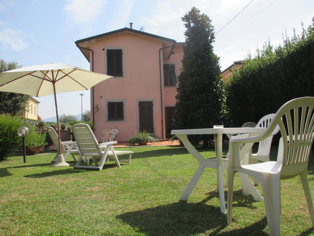 Affittacamere Villa Delia Лукка Экстерьер фото
